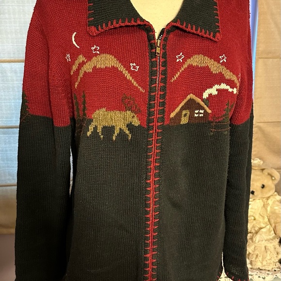 Lovely hand embroidered zip up sweater - Picture 2 of 7
